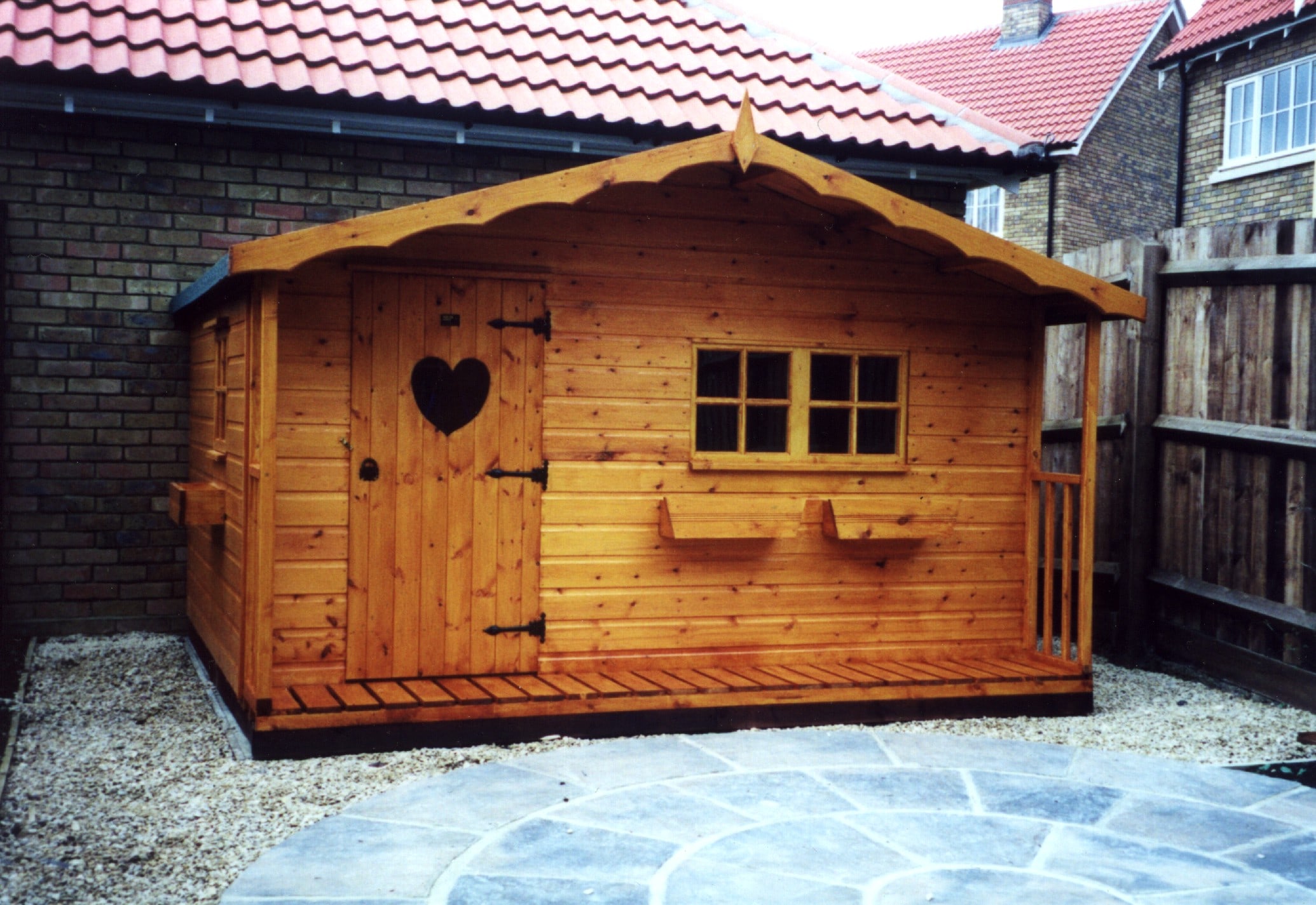 Poultons Playhouses Essex Play houses Poulton Portables Ltd